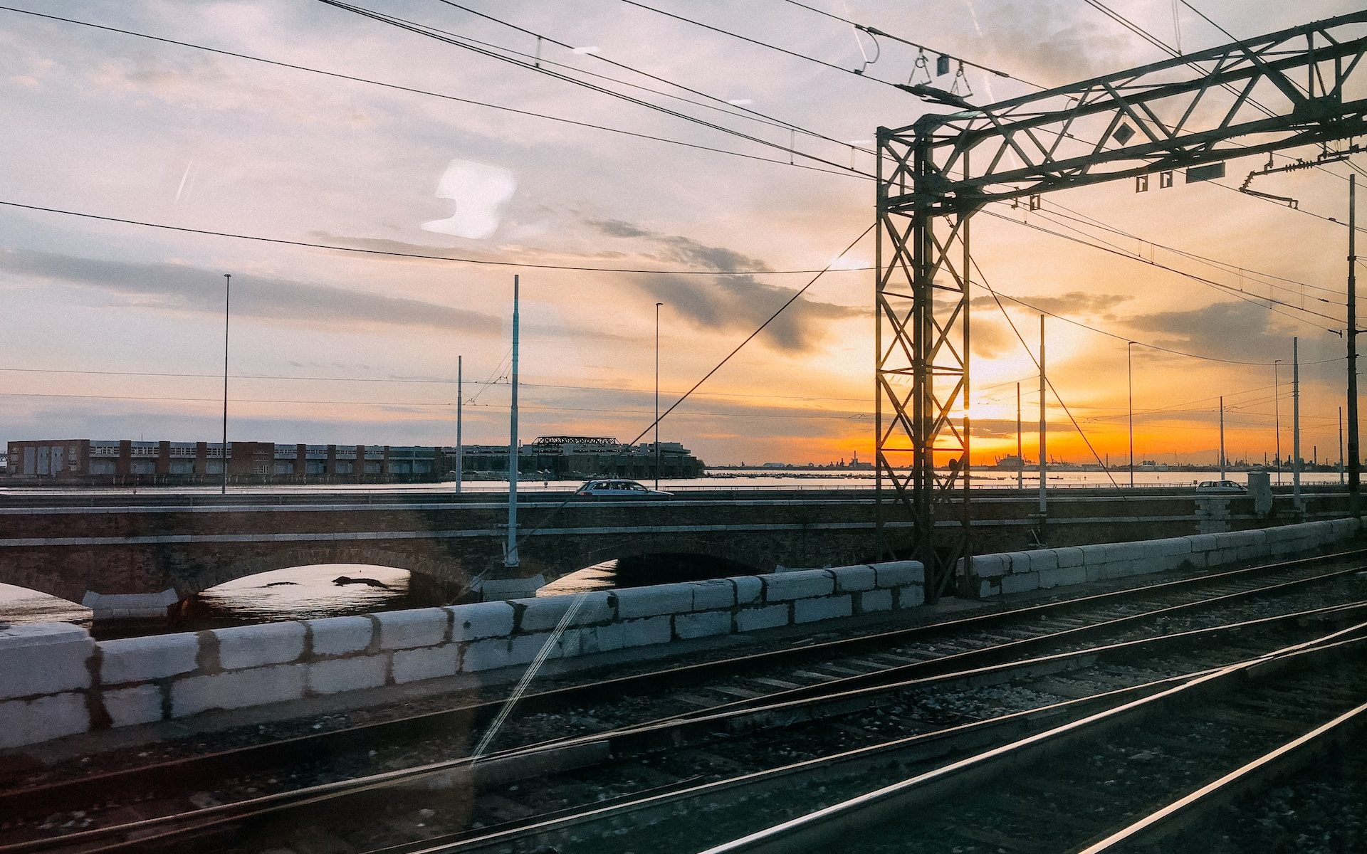 gray train railways photo during daytime